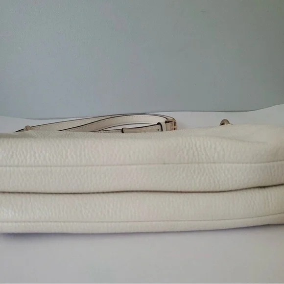 Coach Cream Leather Crossbody Bag - Picture 3 of 10